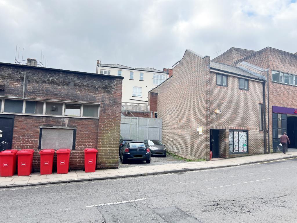 Lot: 15 - WINCHESTER CITY CENTRE LAND WITH EXTANT PLANNING CONSENT - View of the site